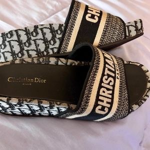 Women’s Size 8 Christian Dior Slides